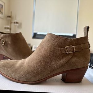 Via Spiga Ankle Tan Botties - like New!